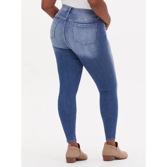 🆕 Premium Stretch Medium Wash Sky High Skinny Jeans 14 R NWT New! - Picture 2 of 6